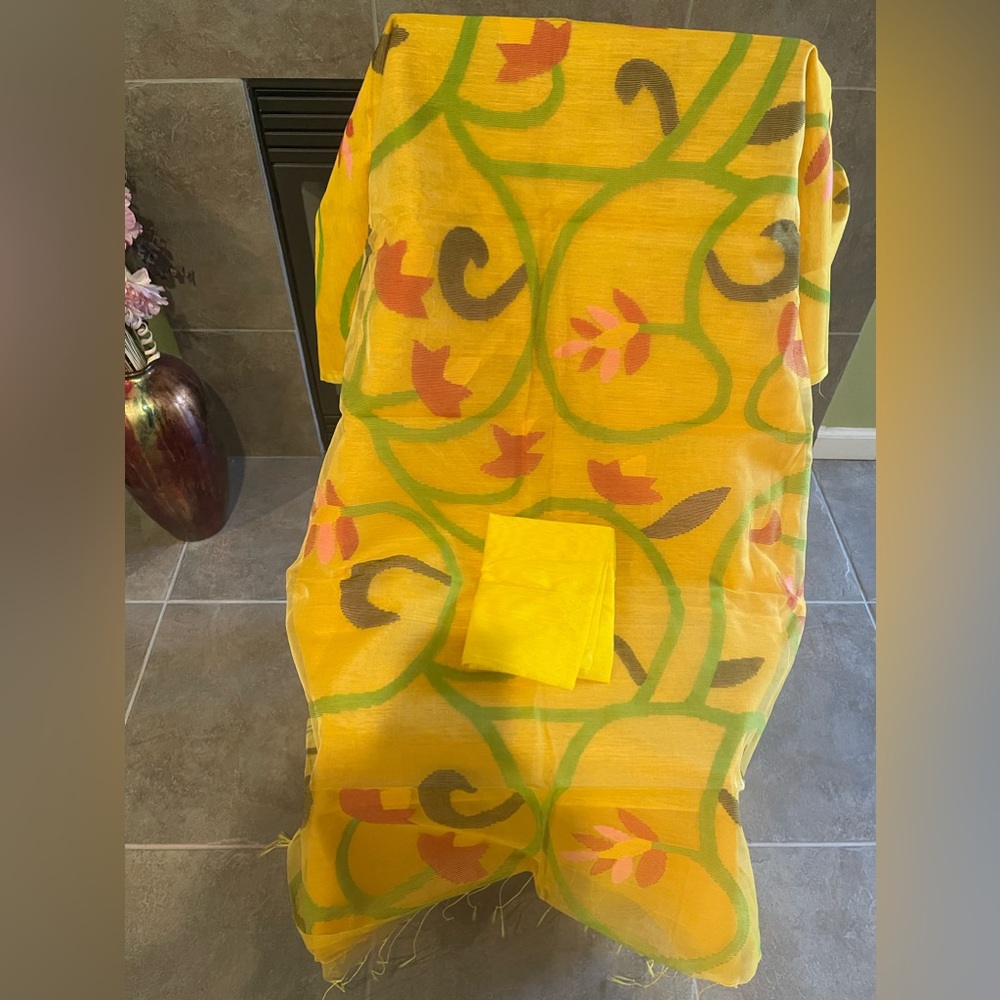 Pure handloom beautiful matka muslin saree with bp